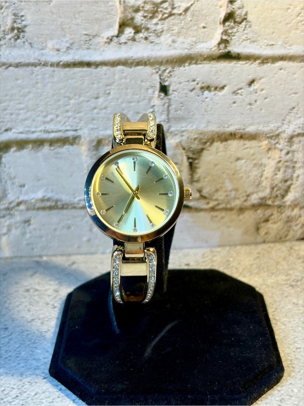 Women’s Gold Tone Quartz Watch Crystal Accent Bracelet Champagne Dial 32mm